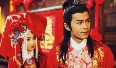 重写《蝙蝠·乌鸦·鹰》的缘由